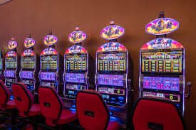 Daftar meja blackjack dealer langsung di desktop h2oslot dengan batas taruhan dan informasi dealer